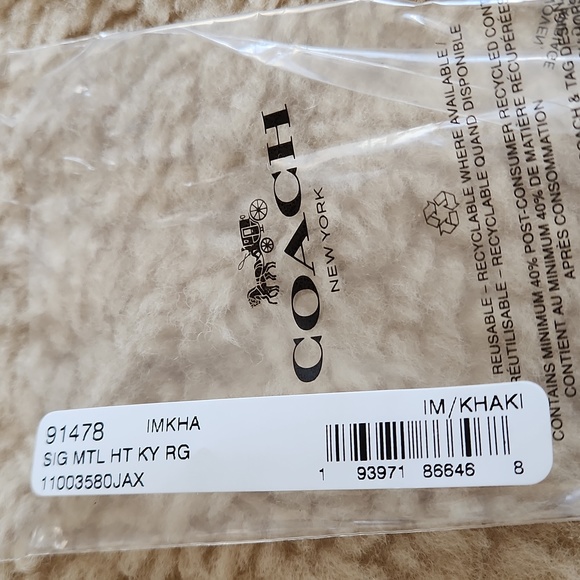 NWT Coach Gold Brown Sig Heart Key Ring or Bag Charm 🔑💛🎁 - Picture 11 of 13